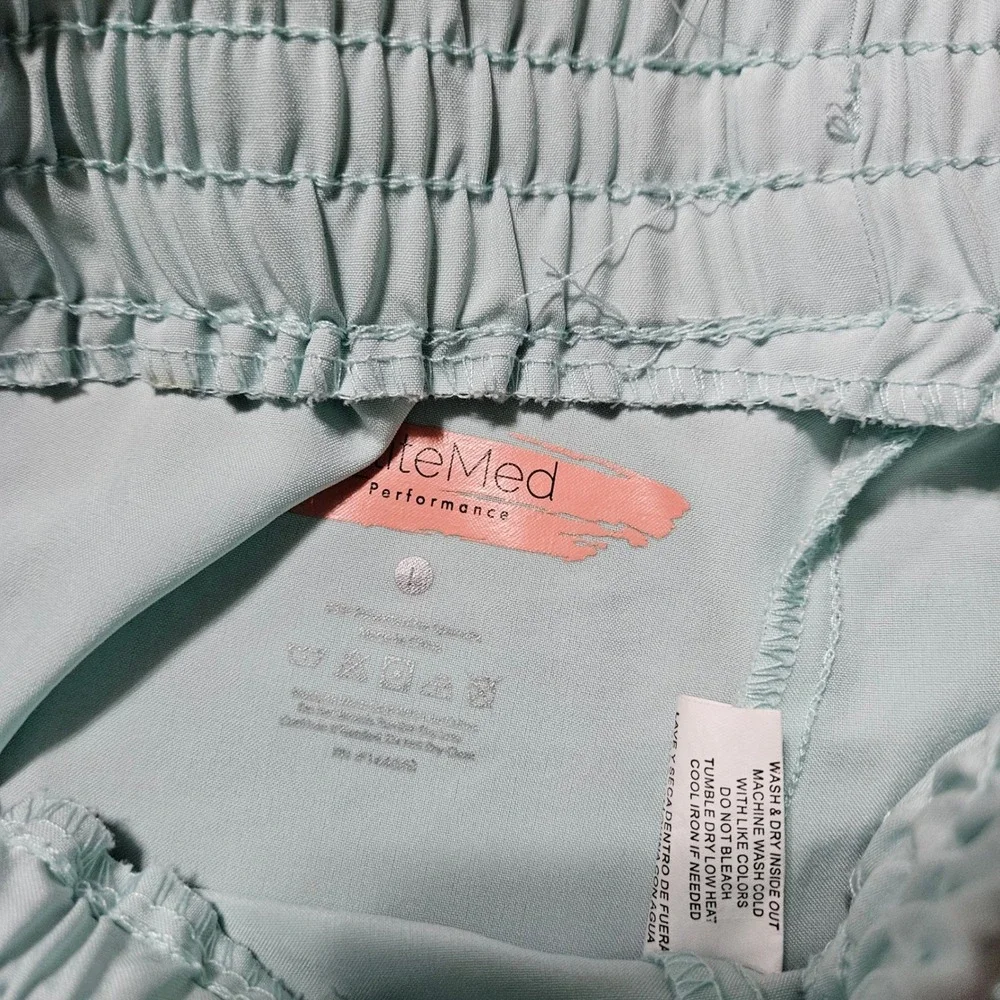 EliteMed Performance Womens Scrub Set Light Blue V-Neck Top Jogger Pants Large